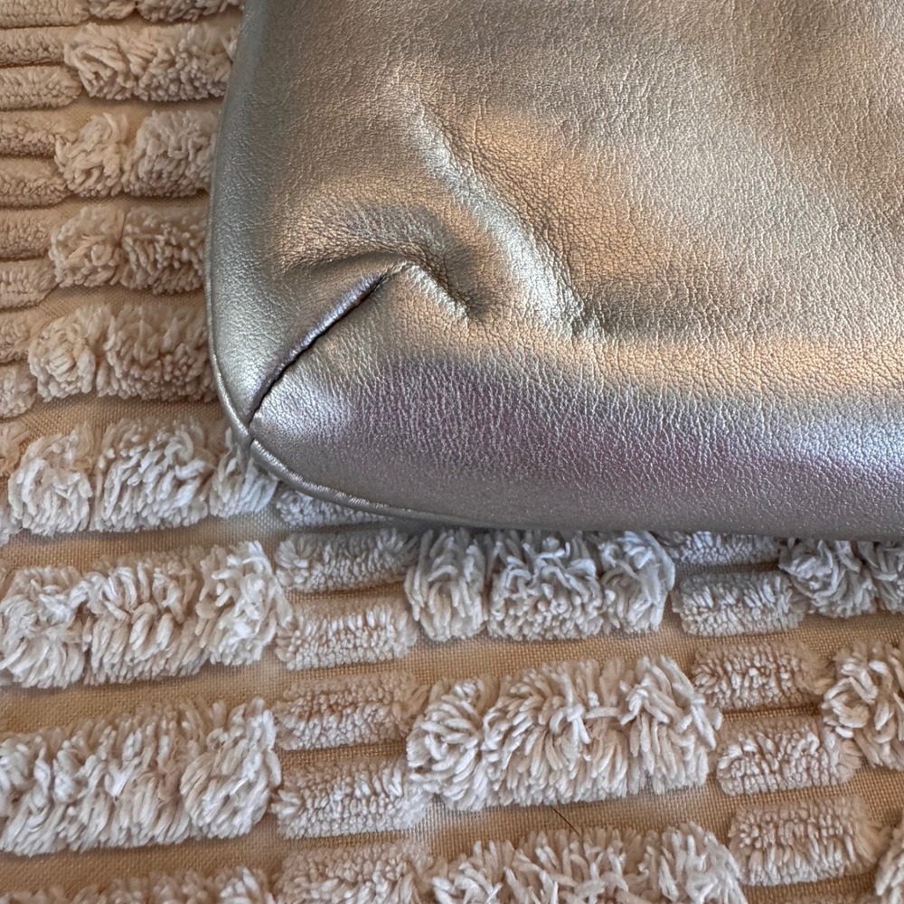 Vtg Coach Ashley Silver Metallic Leather Large Wristlet Clutch Purse Wallet Y2K - Picture 7 of 9